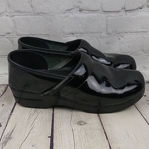 Dansko Black Patent Leather Clog 41
